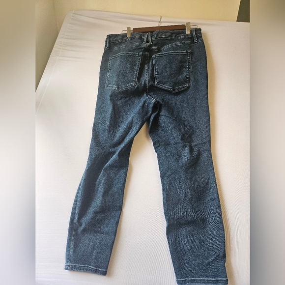 Good American Size 16 Blue Relaxed Jeans with Distressed Knees - Picture 2 of 8